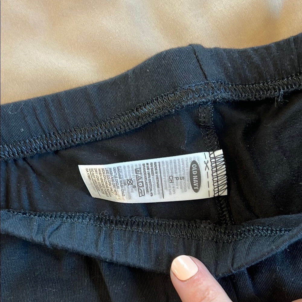 Biker Shorts Set - Casual Shorts with Classic Fit - Picture 2 of 4